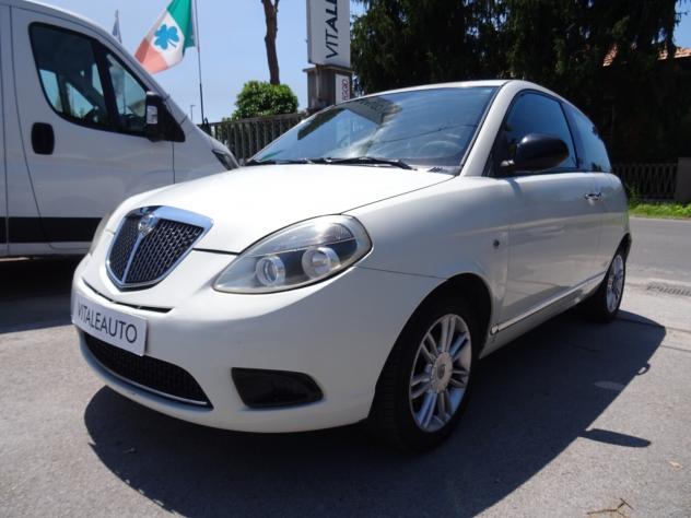 Lancia Ypsilon 1.2 69 CV UNYCA OK NEOPATENTATI - Foto 4