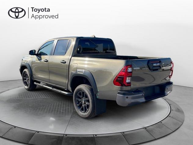 Toyota Hilux 2.8 D-4D 48V A/T 4WD DC Invincible - Foto 6