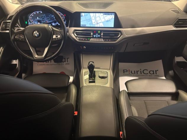 BMW Serie 3 318d Touring MHEV auto Navi Cruise Black Pack - Foto 4