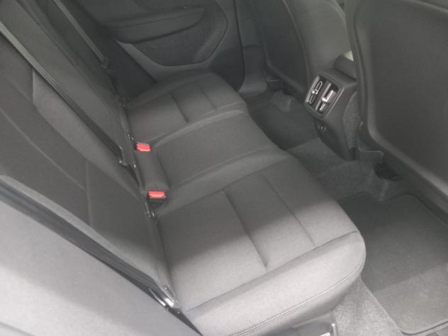 Volvo XC40 2023 2.0 b3 Essential auto - Foto 10