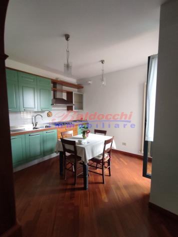 FANO CENTRO STORICO - ELEGANTE APPARTAMENTO CON 2 CAMERE MATRIMONIALI E DOPPIO GARAGE - Foto 5
