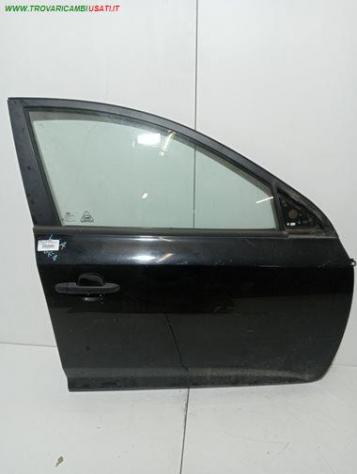 PORTA ANT. DX NERO MET. CON AL  SE  999-U1310751 Carrozzeria  Lamierati esterni  Porte  Porta ant. dx. KIA - CEED 5 porte - 01-01-2007 - 01-08-2009,