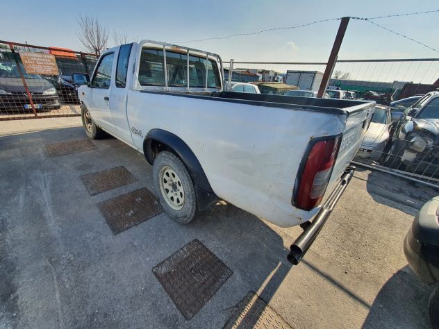 Nissan Navara (D22) 2.5 TD 100CV 4WD Cabina Singola - Foto 3