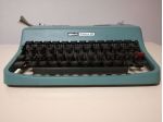 Macchina da scrivere OLIVETTI LETTERA 32