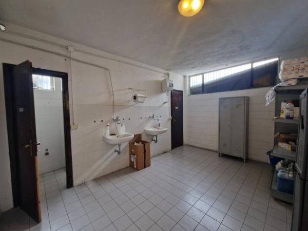Immobile di 512 m² con 1 locale in affitto a Settimo Milanese - Foto 7