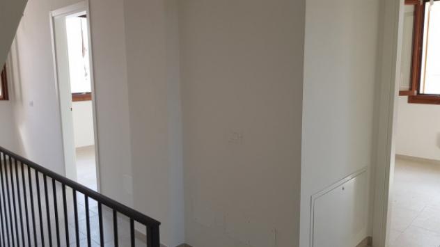 Casa indipendente di 235 m² con 5 locali e box auto in vendita a Novi di Modena - Foto 11