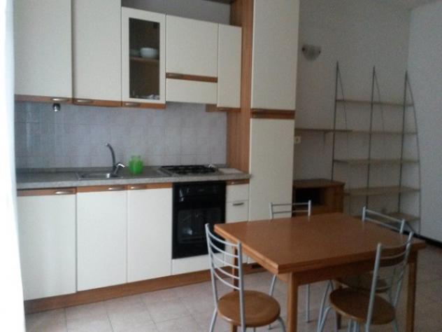 Appartamento di 48 m² con 1 locale e box auto in affitto a Cardano al Campo - Foto 6
