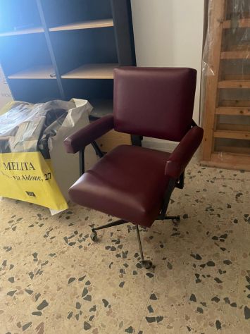 Sedia con braccioli ufficio vintage girevole con ruote bordeaux - Foto 3