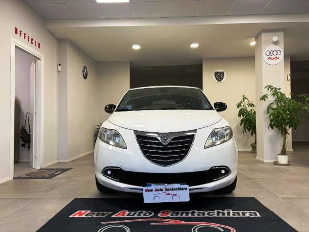 Lancia Ypsilon 1.2 69 CV S&S Gold - Foto 2