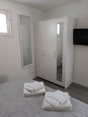 FORMIA A GIANOLA MONOLOCALE CON ANGOLO COTTURA IN RESIDENCE - Foto 2