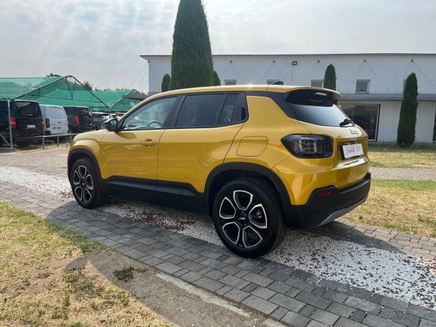 Jeep Avenger e-Hybrid 1.2 MHEV e-Hybrid Turbo Summit - Foto 2