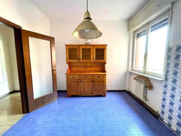 cst99 - ampio appartamento trilocale con box - cantina e balconi - Foto 17
