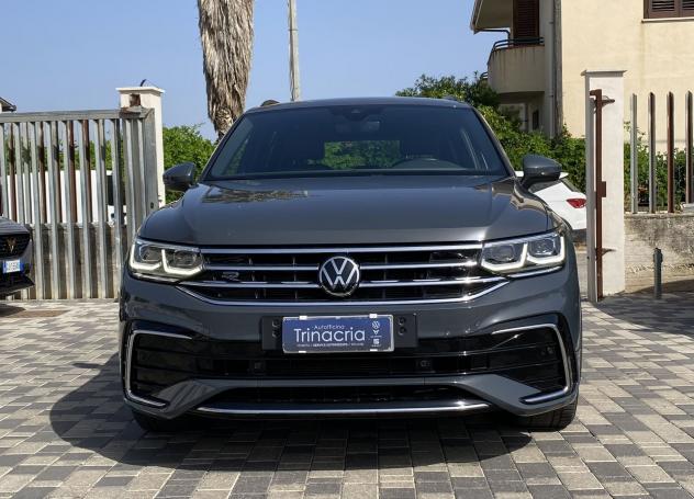 Volkswagen Tiguan R-Line 2.0 TDI 150CV DSG - Foto 2