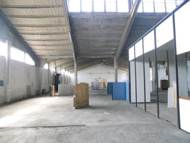 Immobile di 6489 m² con più di 5 locali in vendita a Corbetta - Foto 3
