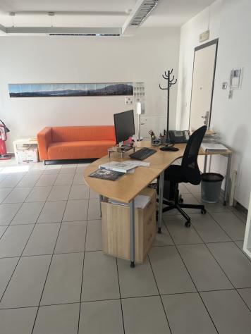 UFFICIO EVENTUALMENTE ARREDATO - Foto 3