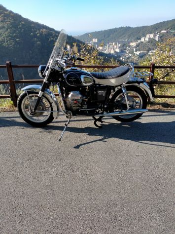 Moto Guzzi V7 850 California