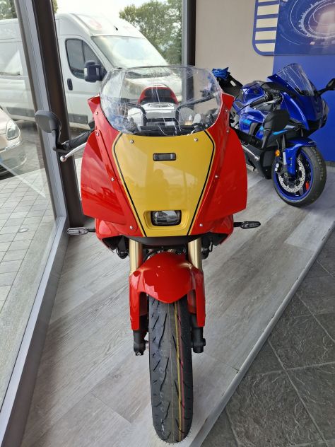 YAMAHA XSR900 GP LEGEND RED 2026 KM 0 - Foto 6