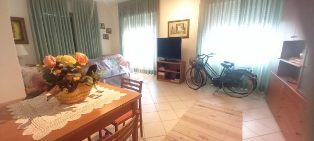 appartamento in vendita a Camaiore in zona Lido di Camaiore