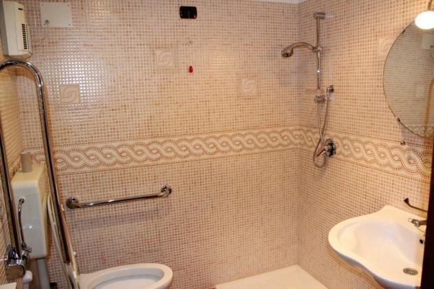 Orvieto centro - Vendesi locali uso ufficio facilmente trasformabili in abitativo in posizione centralissima - Foto 5