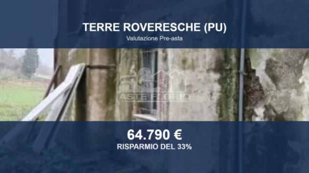 Immobile in asta di 179 m² con più di 5 locali in vendita a Terre Roveresche