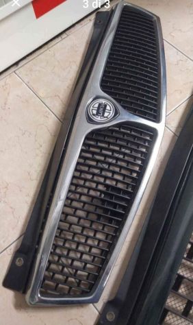 Mascherina griglia anteriore Lancia Delta MK2 HPE - Foto 2