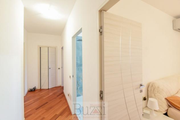 Appartamento di 166 m² con 5 locali e box auto in vendita a Nova Milanese - Foto 11