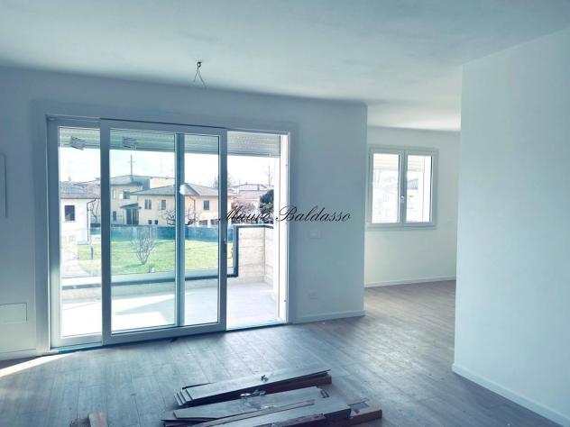 APPARTAMENTO di 5 vani e di 95 mq (ARCADE) rif. 25-MA034 - Foto 4