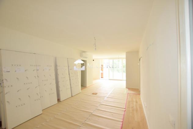 APPARTAMENTO di 4 vani e di 120 mq (BASSANO DEL GRAPPA) rif. DA317