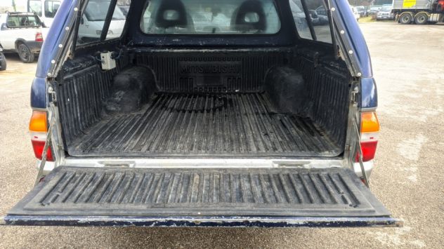 Mitsubishi L200 2.5 TDI 4WD 100CV Cabina Doppia R/D LOCK - Foto 4