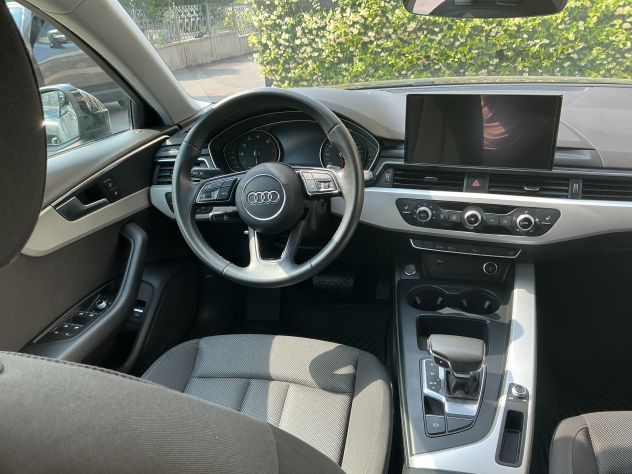 AUDI A4 AVANT 2.0 35 TFSI MHEV 150 CV - Foto 3