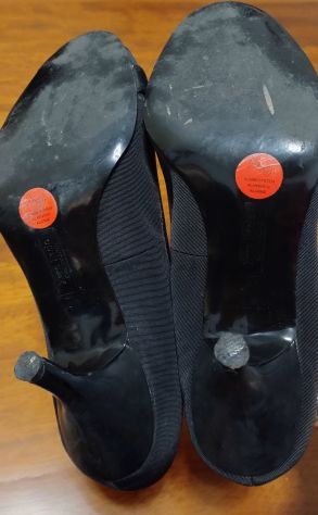 DECOLLETE OPEN TOE NERE CON FIBBIA - Foto 6