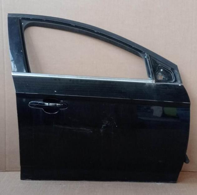 PORTA ANT.D. NERO MET. C/A. e S (No Scendente) 999-U1296811 Carrozzeria Lamierati esterni Porte Porta ant. dx. FORD - MONDEO - 01-10-2010 - 01-11-2