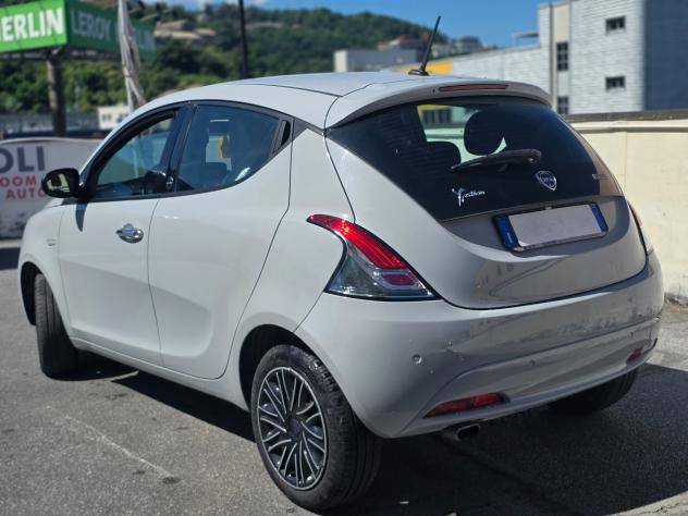 Lancia Ypsilon 1.0 FireFly 5 porte S&S Hybrid Ecochic Gold - Foto 5