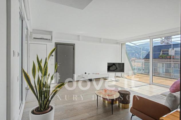 Attico / Mansarda di 154 m² con 3 locali in vendita a Brescia - Foto 2