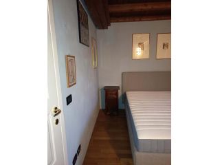 Room in Via Alboino, Pavia for 60 m² with 2 bedrooms