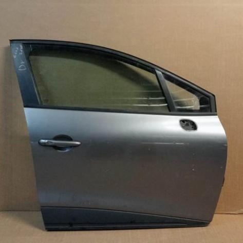 PORTA ANT.DX GRIGIO MEDIO MET. C/A. e S 999-U1296434 Carrozzeria  Lamierati esterni  Porte  Porta ant. dx. RENAULT - CLIO IV  01-10-2012 - 2019