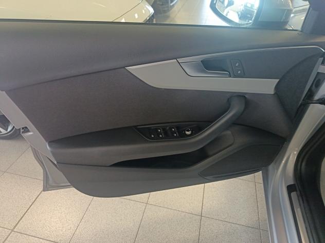 Audi A4 2.0 30 TDI 100KW BUSINESS S TRONIC - Foto 9