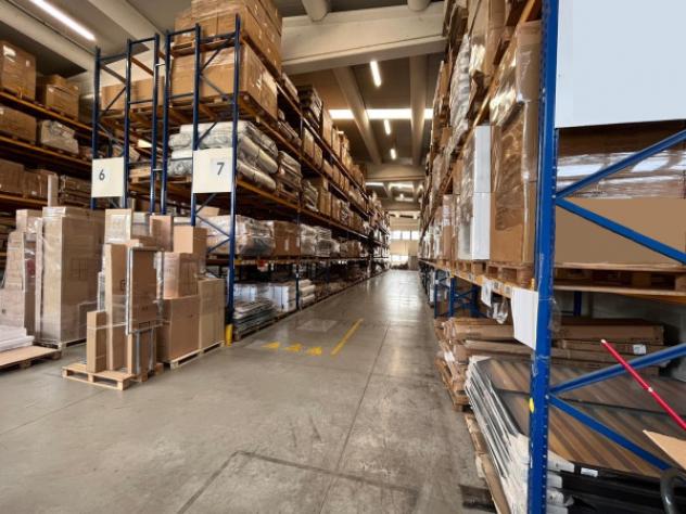 Immobile di 5850 m² con 5 locali in affitto a Montichiari