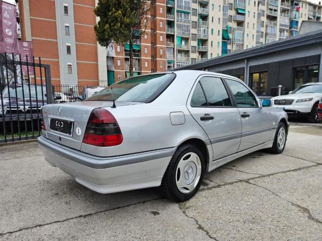 Mercedes-Benz Classe C C 180 cat Classic - Foto 4