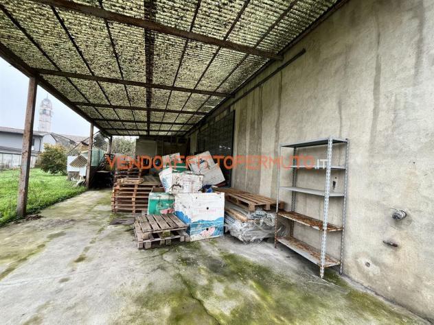 MAGAZZINO CON NEGOZIO-UFFICIO ED AREA DI PERTINENZA - Foto 8