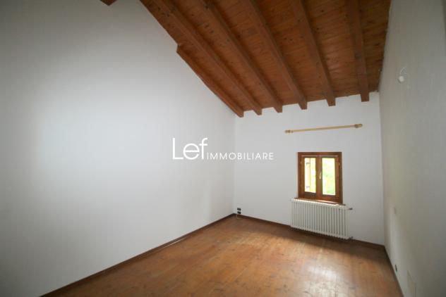 RUSTICO di 5 vani e di 250 mq (TARZO) rif. AD01_2 - Foto 6
