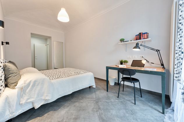 APARTMENT 39 - ROOM C