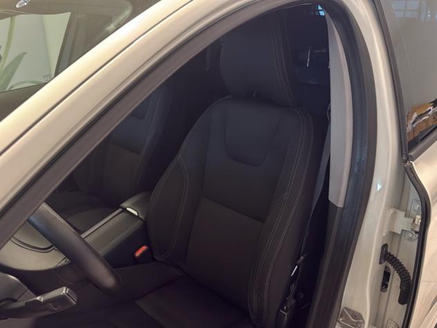 Volvo XC60 D3 2.0 Geartronic Momentum Navi Cruise Diurne LED - Foto 3