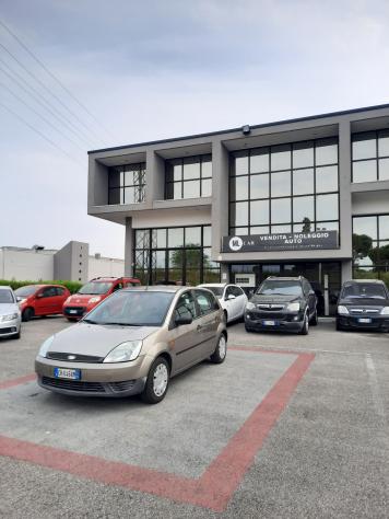 Ford Fiesta 1.2 16V 5p. Ambiente OK NEOPATENTATI