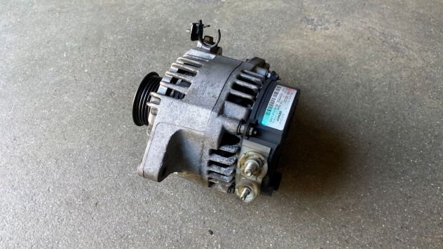 Alternatore Toyota Aygo 1.0 benzina del 2013 (270600Q120) - Foto 2