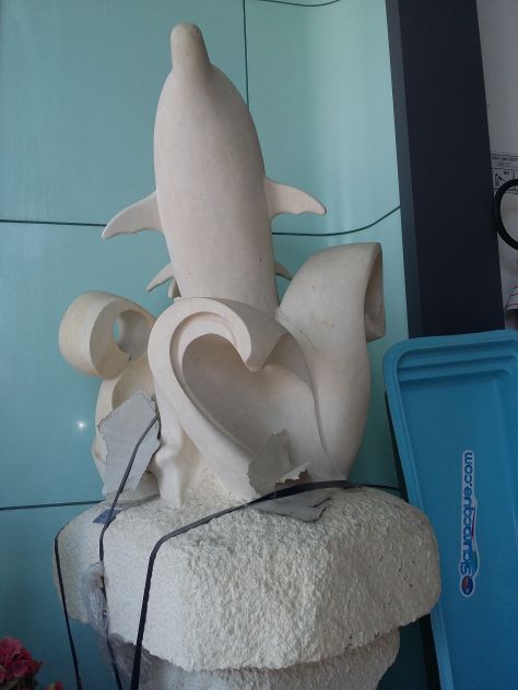 STATUA IN PIETRA LECCESE " DELFINI"