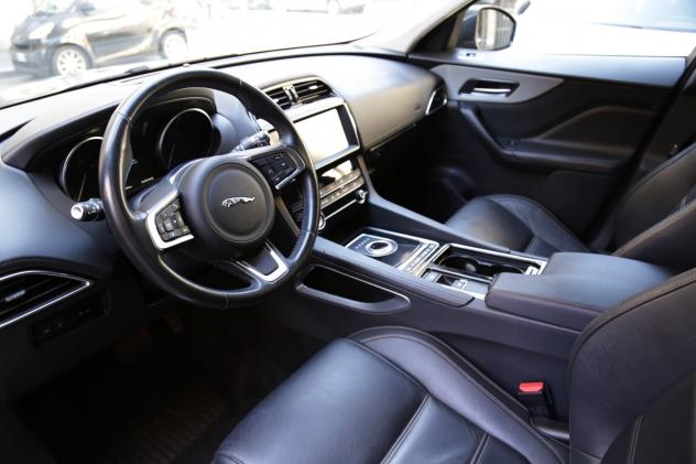 Jaguar F-Pace 2.0 D 180 CV AWD aut. Chequered Flag - Foto 10