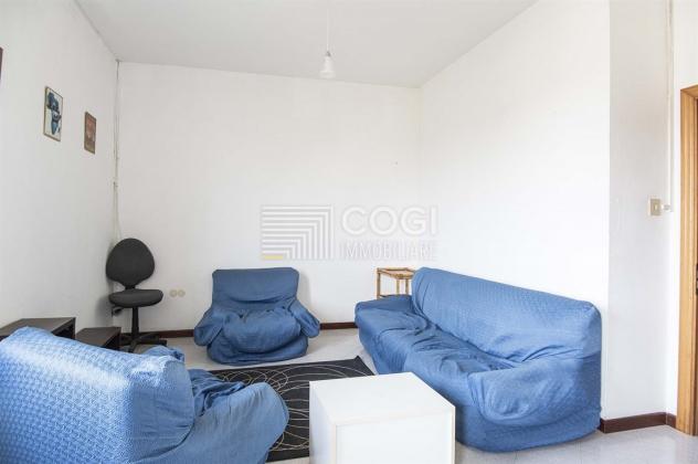 Appartamento con balcone e garage libero ed abitabile - Foto 2