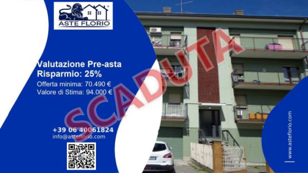 Immobile in asta di 97 m², box auto in vendita a Carpi