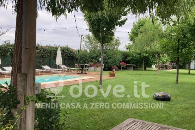 Casa indipendente di 400 m² con 5 locali e box auto in vendita a Savigliano - Foto 2